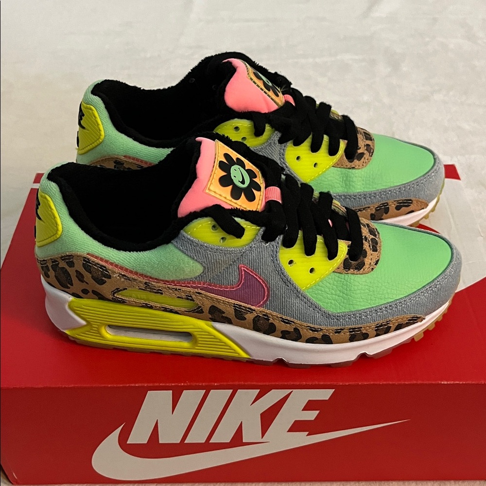 Nike Air Max 90 LX Dancefloor Green - Picture 2 of 11